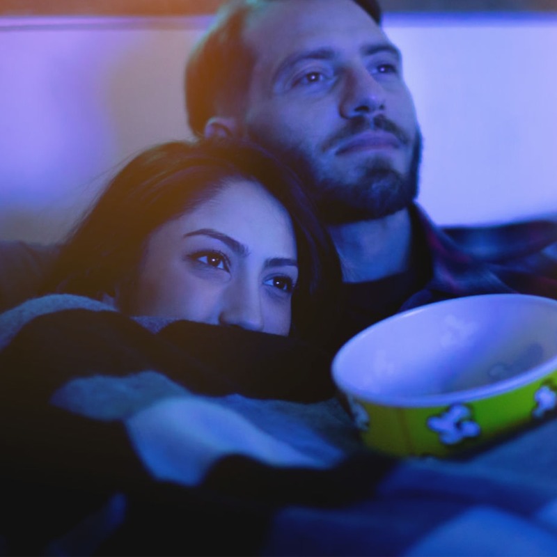 Decidir com meu date qual é o filme que vamos assistir.