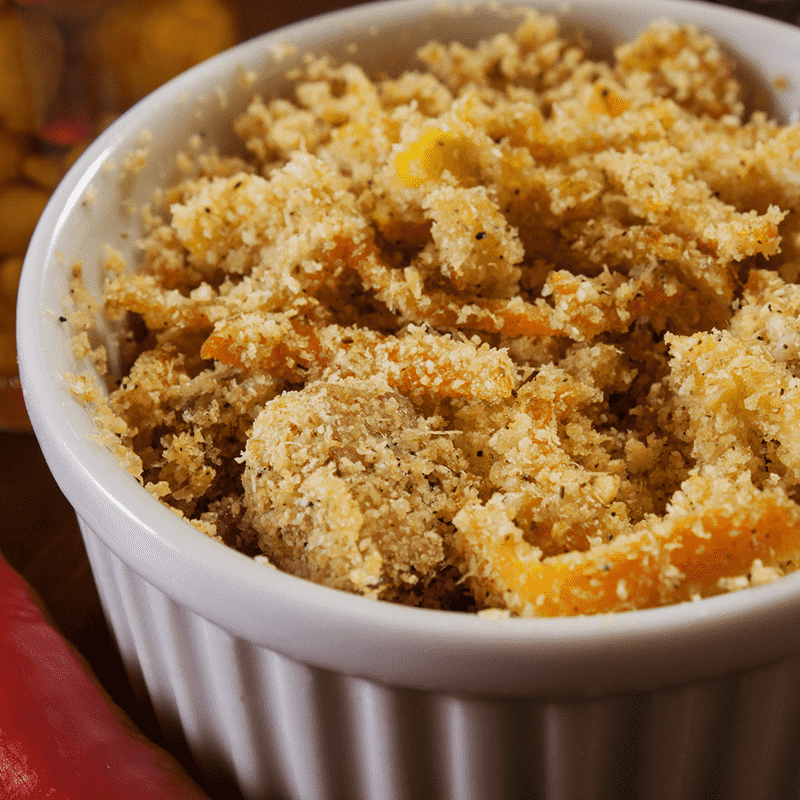 Um feijão com farofinha e carne assada...